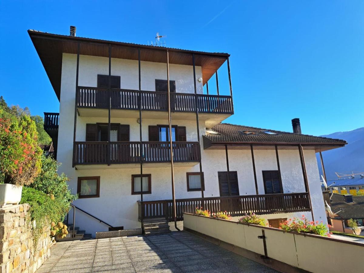 Apartamento Casa bianca Malè Exterior foto